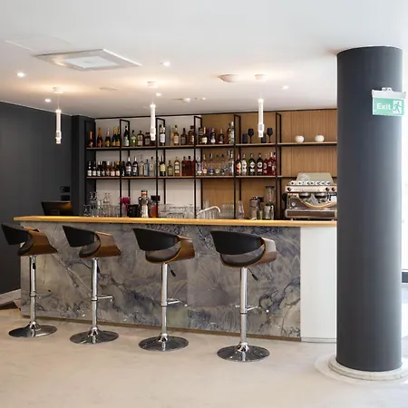 Blue Star Luxury Otel 4*